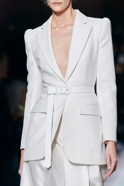 Look 3